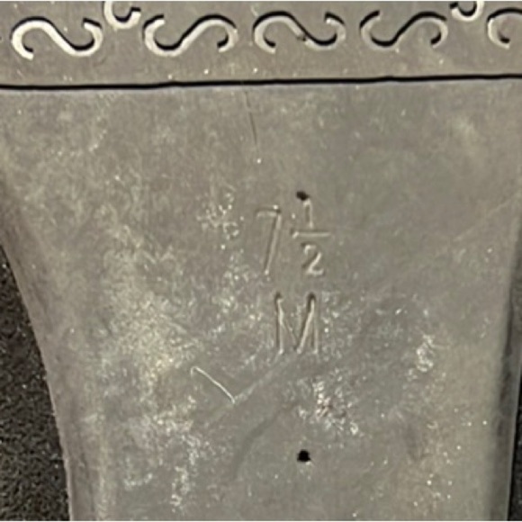 Vaneli Brown and Black Flats with Leopard Print Design - Picture 6 of 7